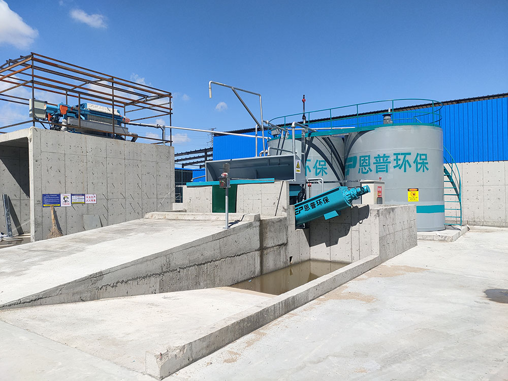 ���ՙCе
